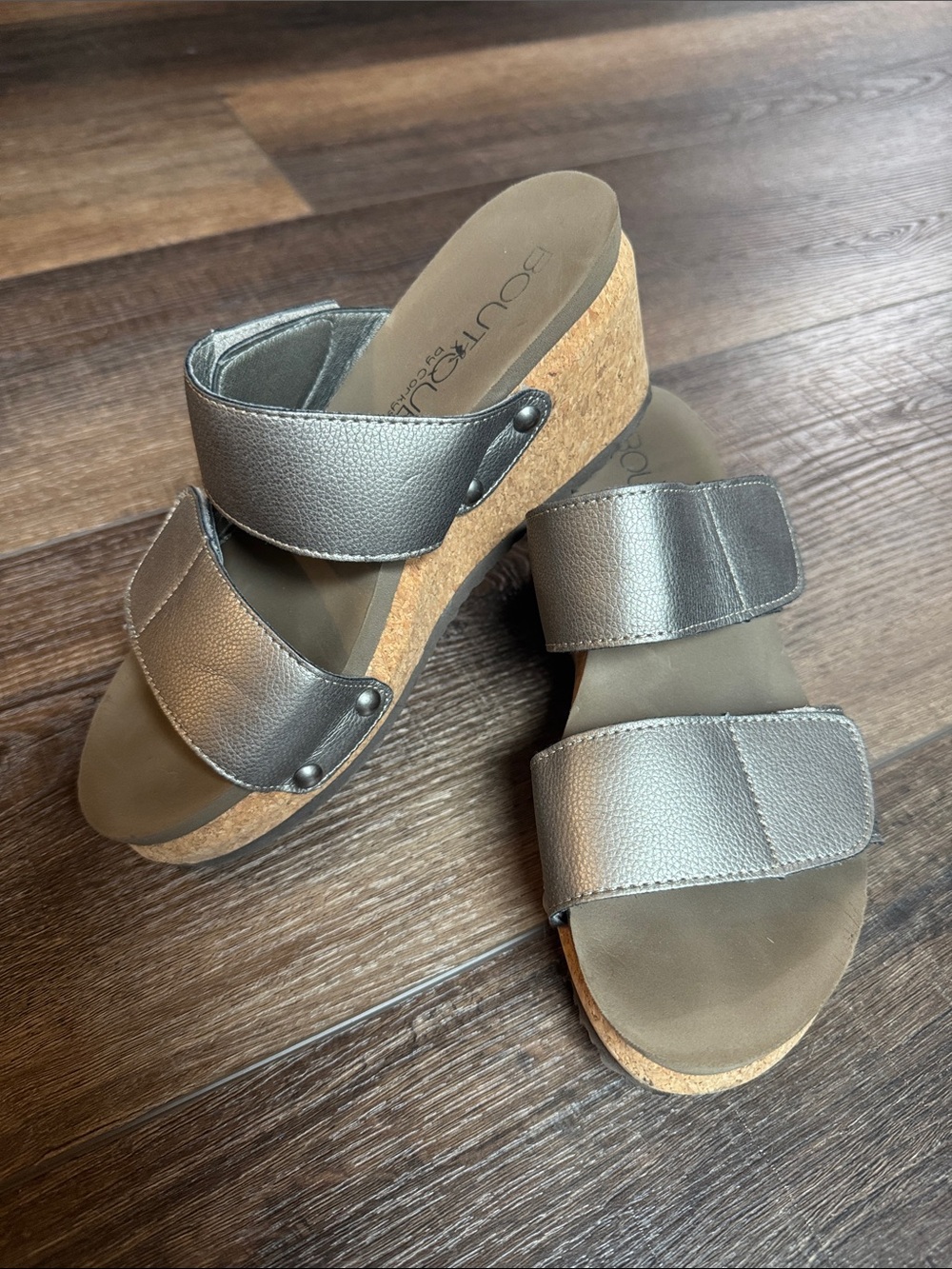 Corky’s wedge Sandals -New Way